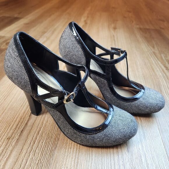 🩵DexFlex Comfort Herringbone T-Strap Heels Size 8.5 - Picture 3 of 13